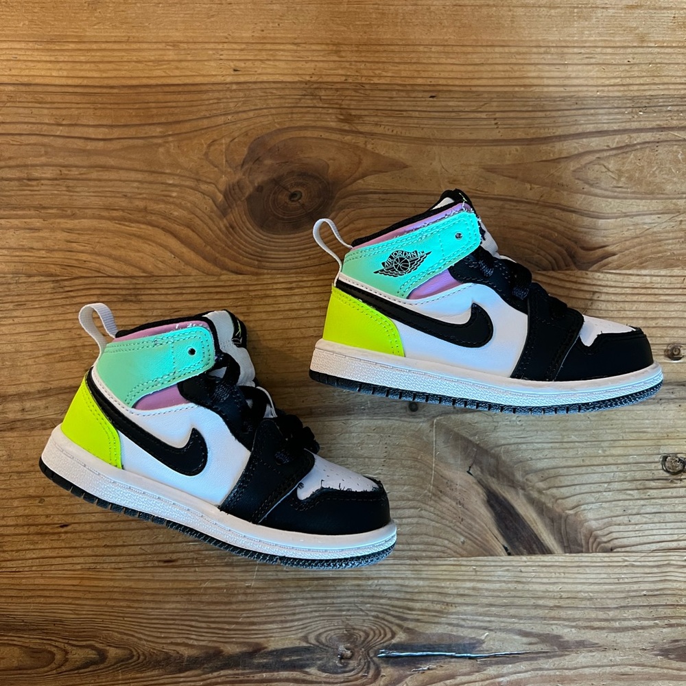 Jordan 1 Mid TD Pastel Toddler Size 6 Nike